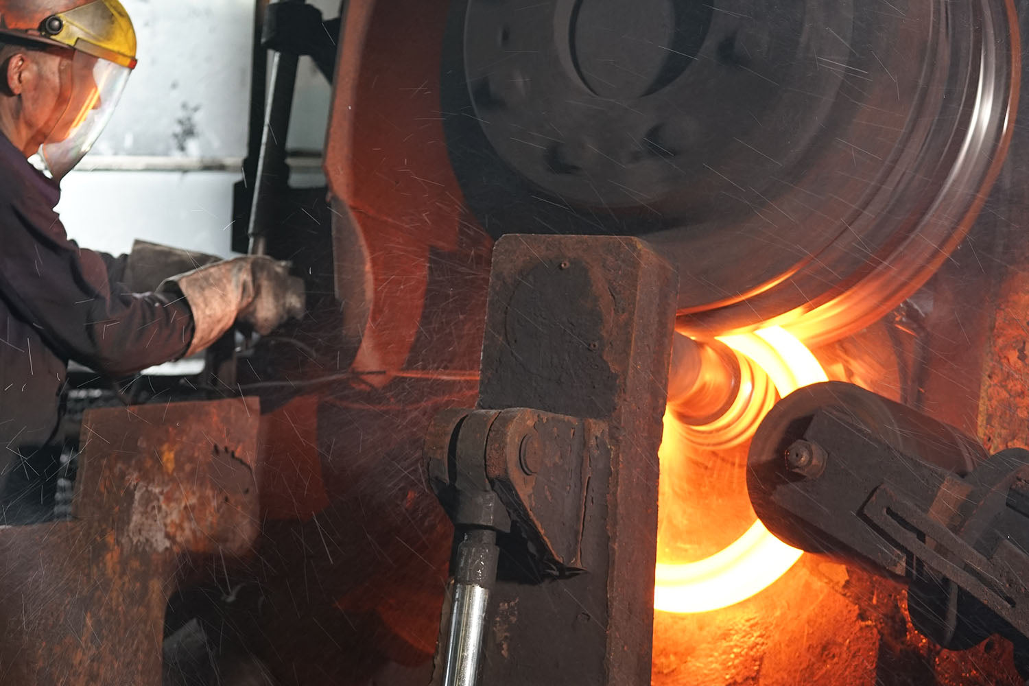 Choosing the Right Ground Engaging Tools for Maximum Excavation Efficiency